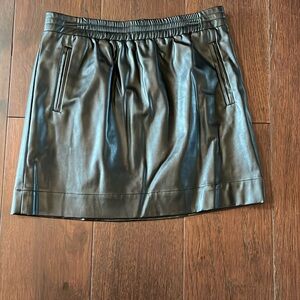 NWT Loft faux leather lined mini skirt size medium